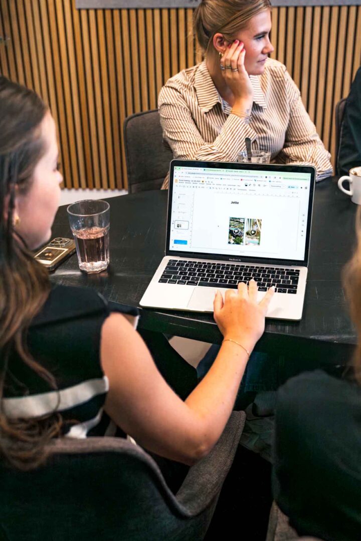 Social ads training